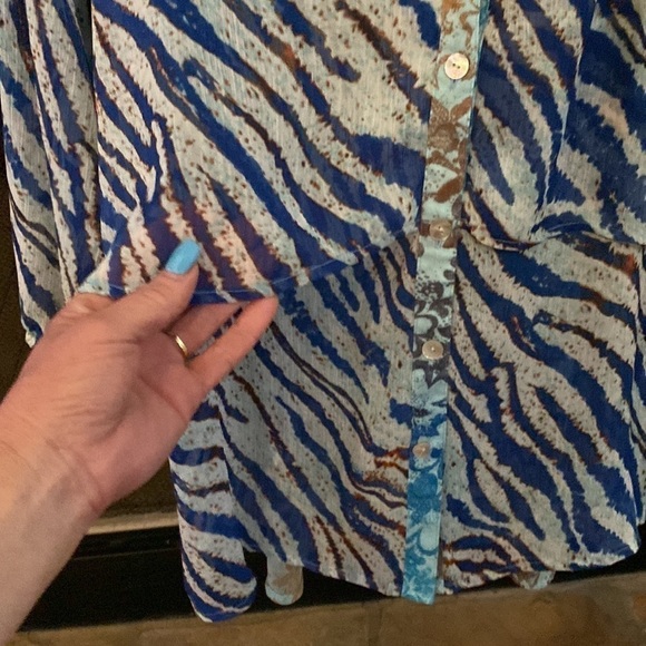 Figueroa&flower leopard pattern, hi-low, sheer w/ blue and brown pattern. XL - Picture 3 of 11